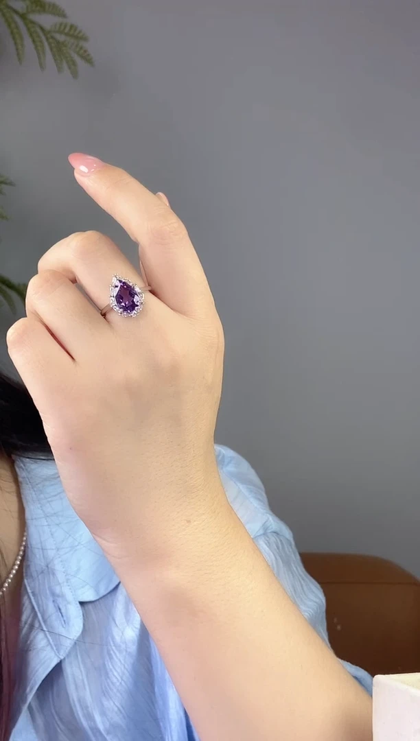 银S925镶嵌戒指紫晶。