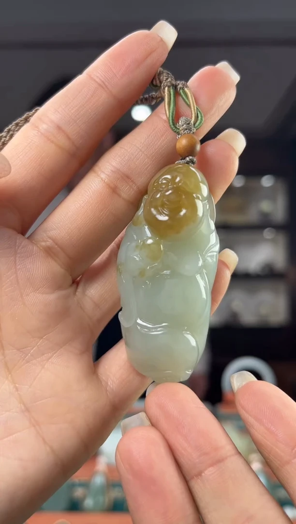 颈饰未镶嵌和田玉佩佩