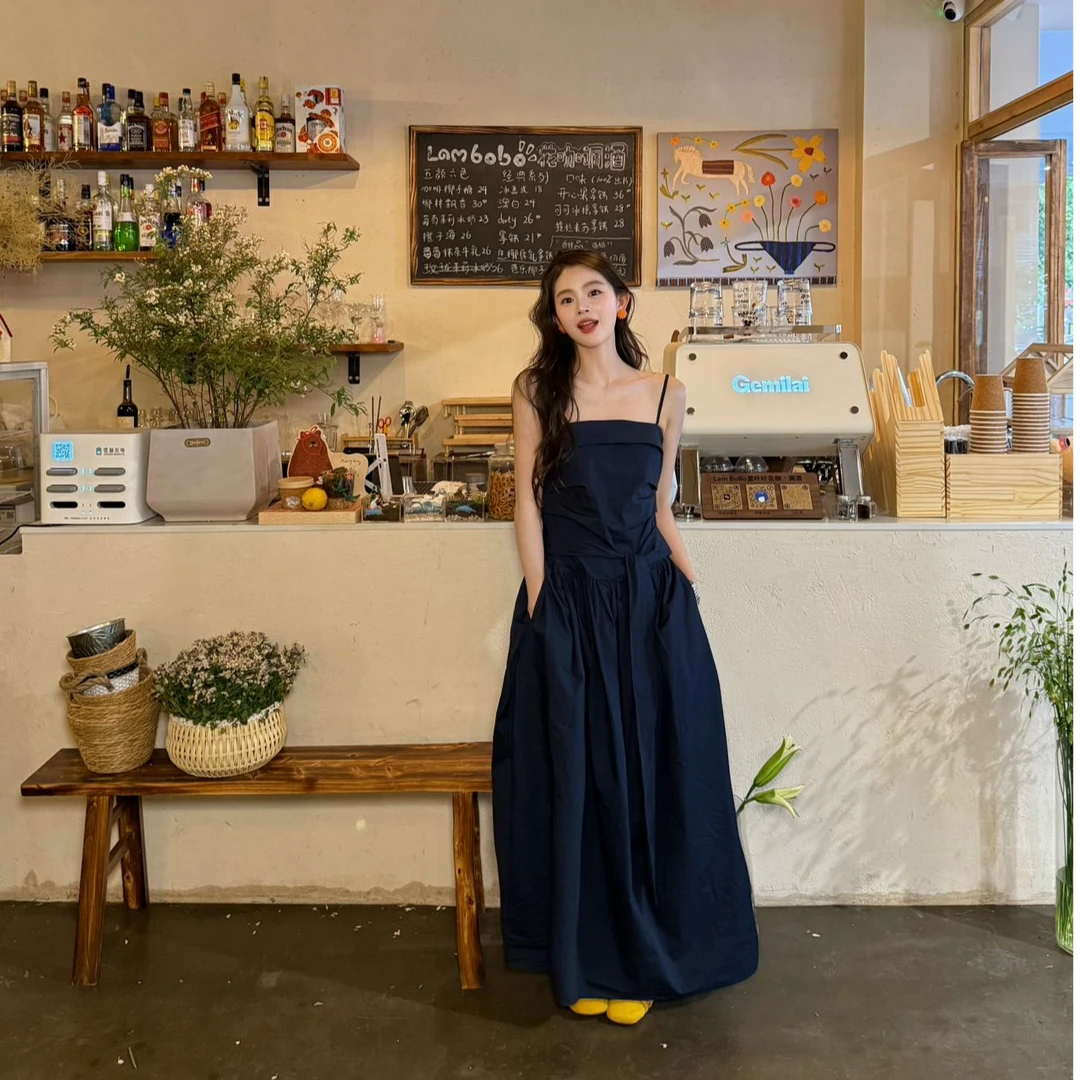 今年流行的超好看连衣裙2025夏季新款法式气质精致黑色吊带公主裙