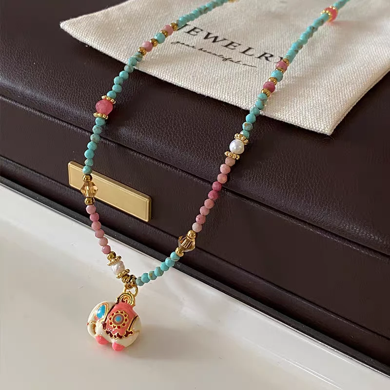 铜合金项链 彩宝项链彩色配饰女锁骨链轻奢高级感吉象吊坠颈链