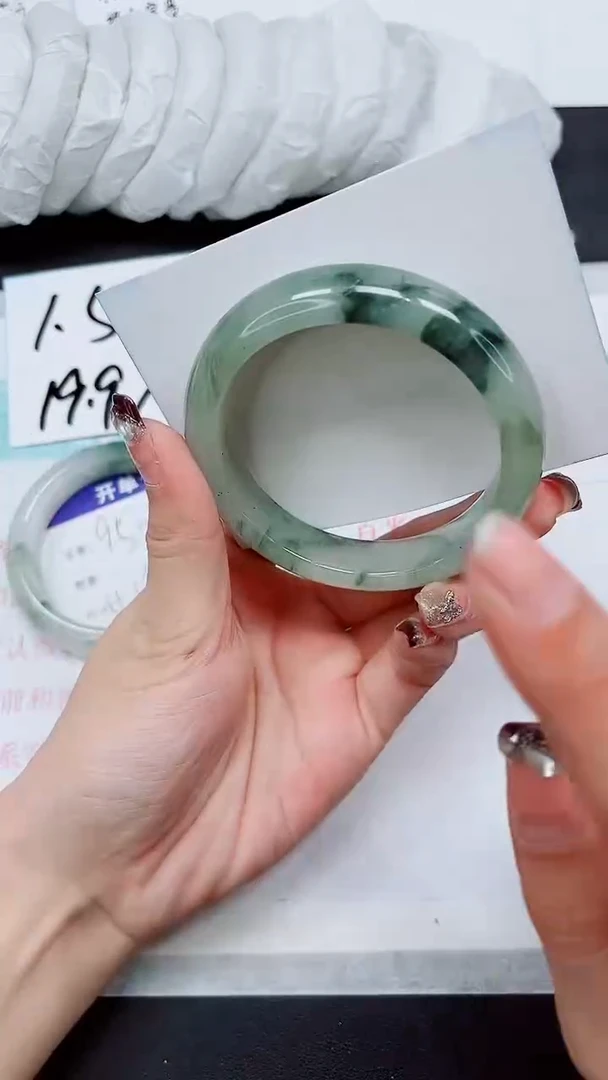 【闪购商品】石英质玉手镯未镶嵌A96-58/59