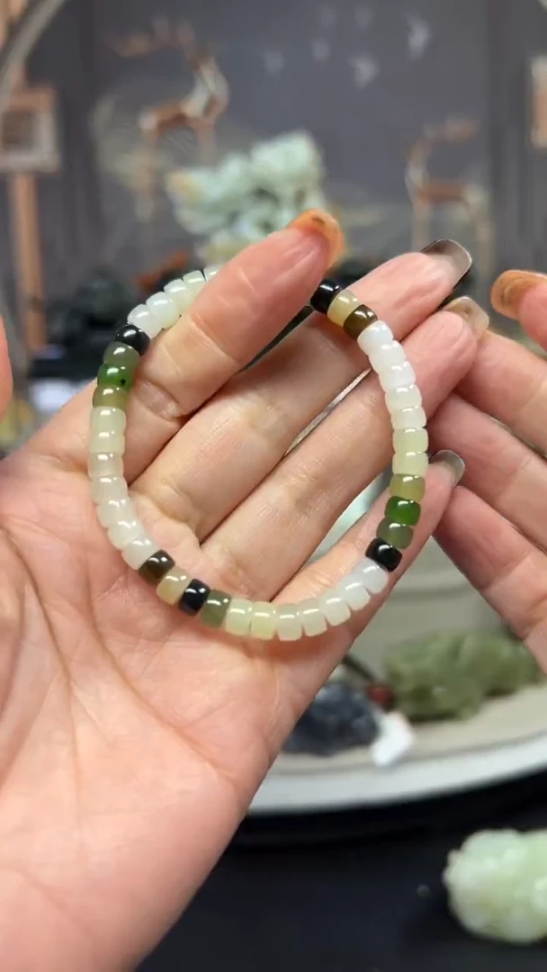 未镶嵌和田玉挂件手串