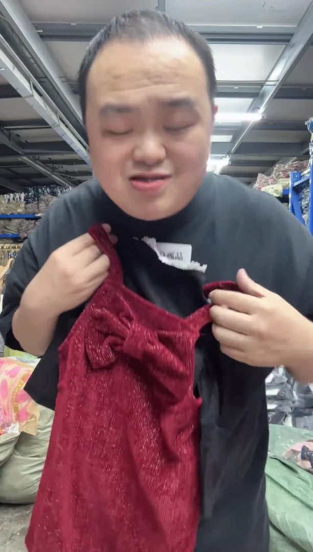 ?**?女童套装 a16 90-140一件