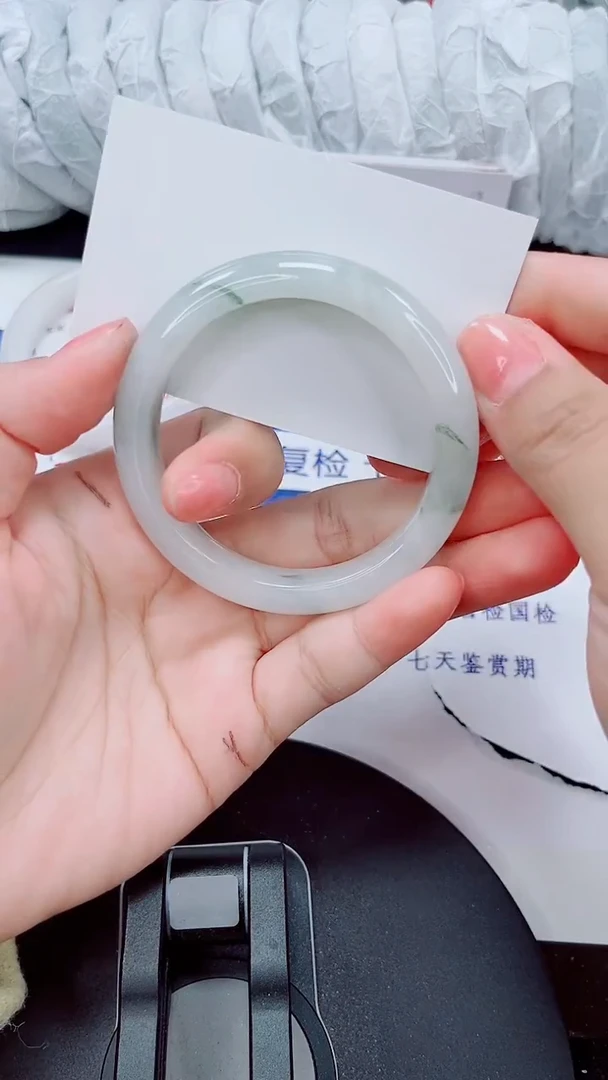 未镶嵌手镯石英质玉105-52/53