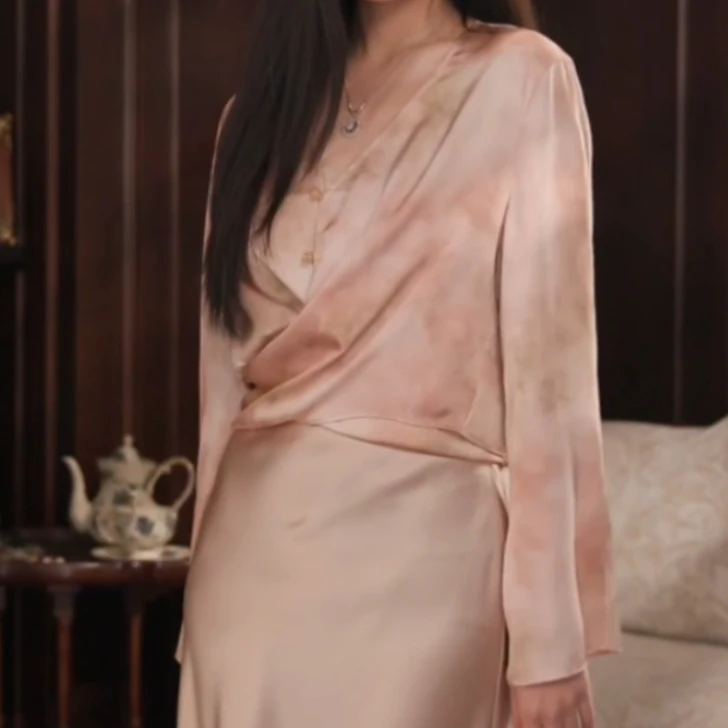 吕小男【织梦】2025春夏新款新中式国风宽松衬衫V领设计感水墨外套