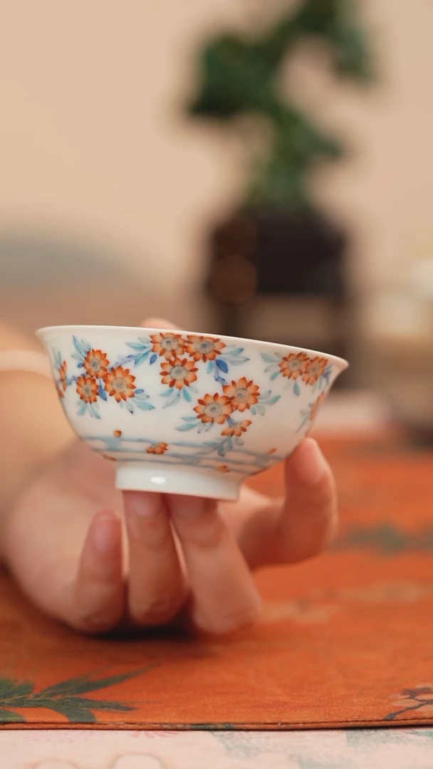 望玉斗彩落花流水主人杯