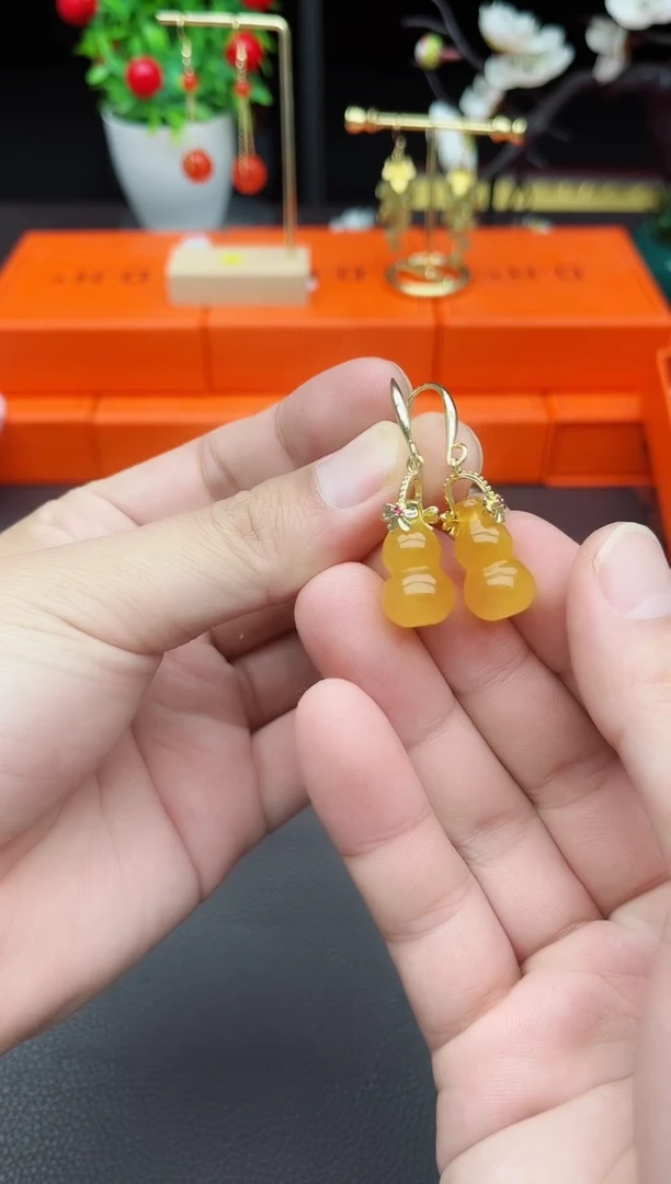 玛瑙/玉髓耳饰未镶嵌333000