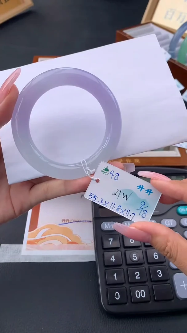 未镶嵌手镯翡翠自带#送人#，联系客服核对地址~