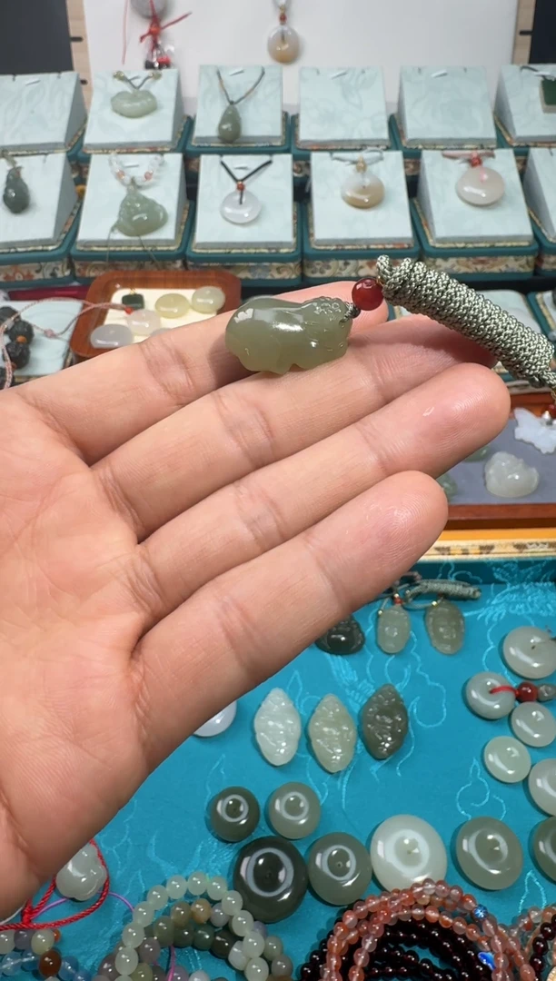 【闪购商品】和田玉颈饰未镶嵌貔貅吊坠