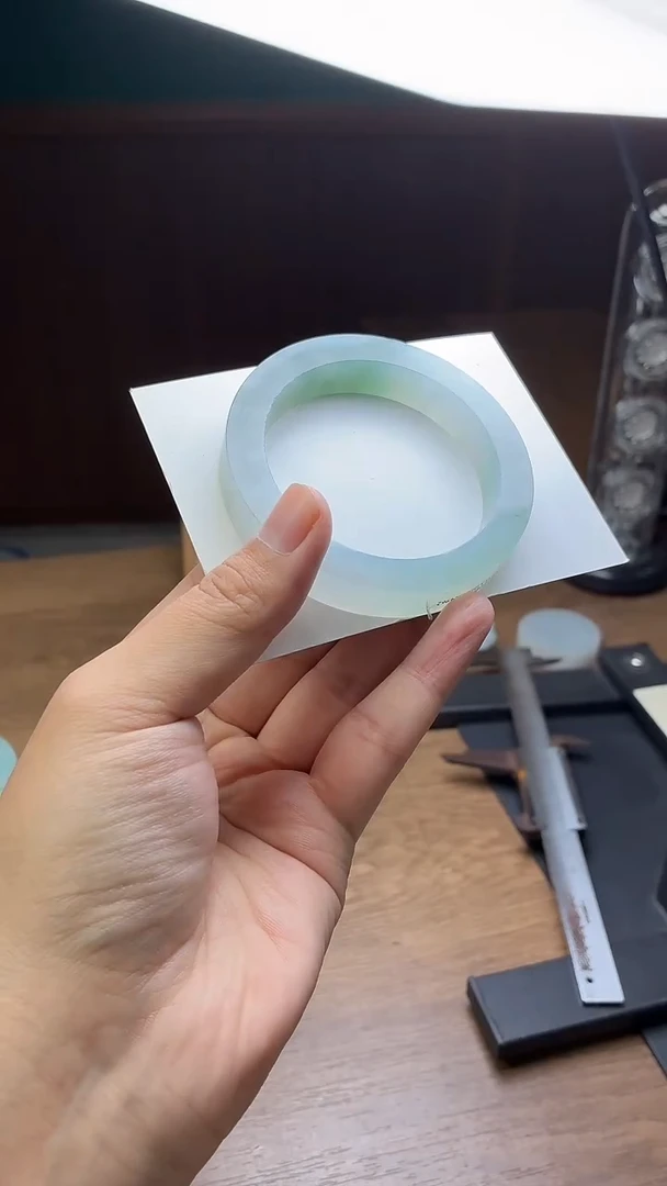 未镶嵌手镯定制翡翠虚*定制