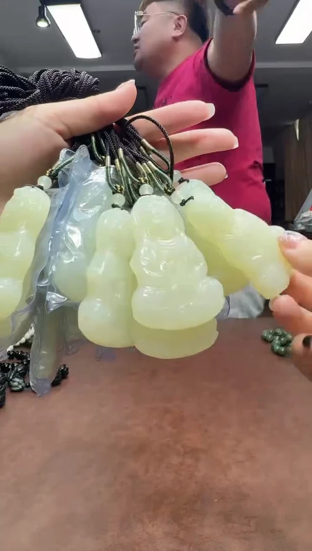 未镶嵌蛇纹石玉手链多样性随机发货其一