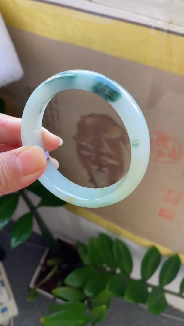 【闪购商品】翡翠手镯未镶嵌（高货血漏）冰胶飘花贵妃49~50圈6号