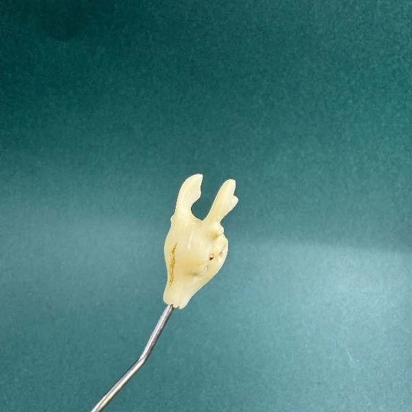 D1592天然猛犸牙 鹿头雕刻三通  约12*22 支持鉴定 假一罚四