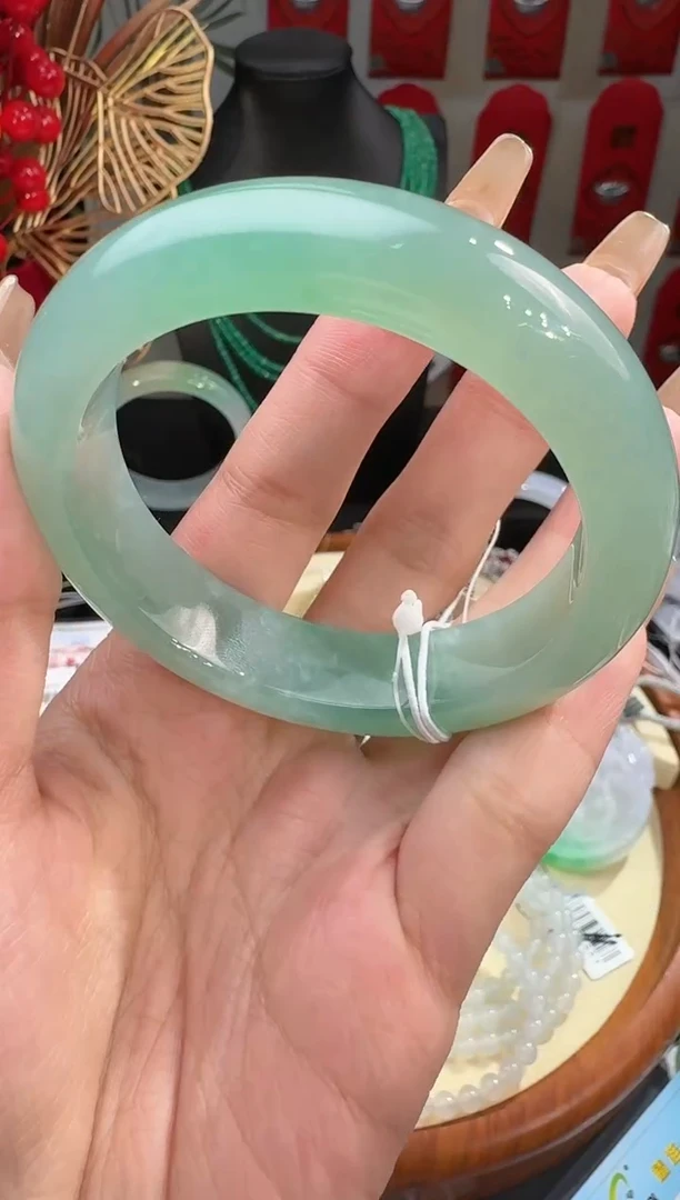 【闪购商品】翡翠手镯未镶嵌手镯