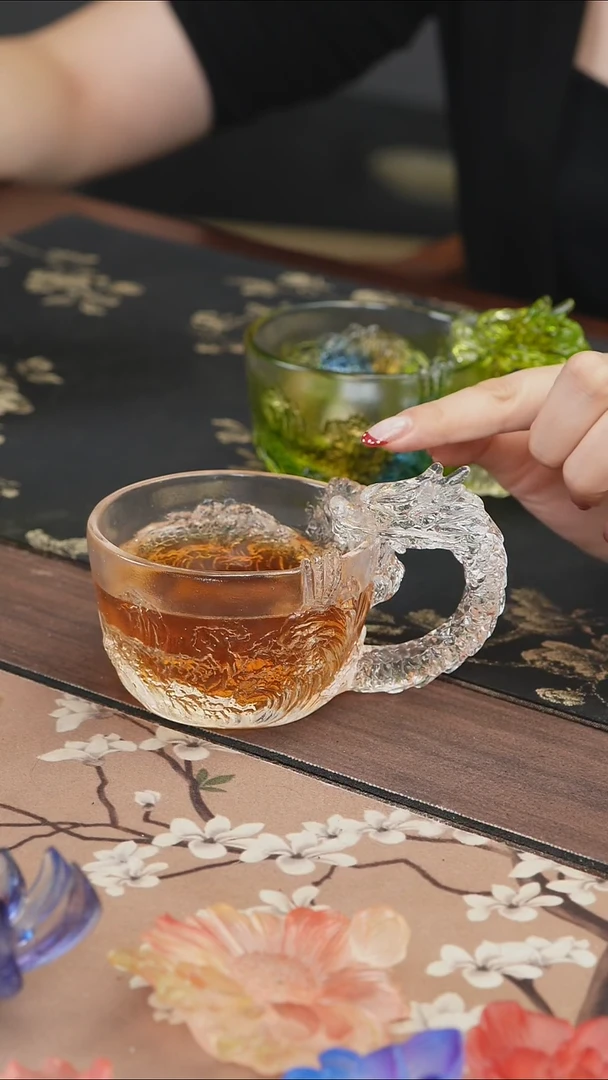 手工艺品琉璃白色龙杯