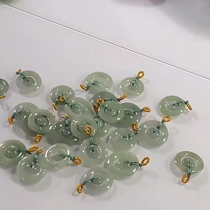 【玉经纶】-47024/Q209-天然A货翡翠吊坠-多样性发其—