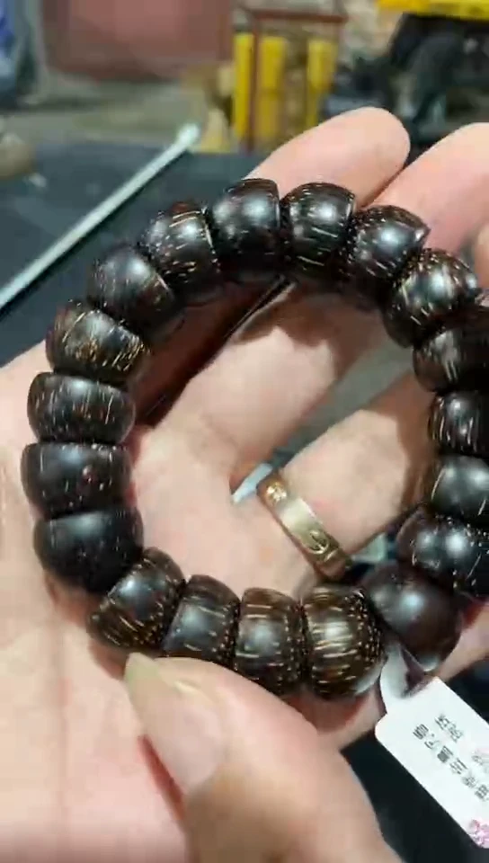 【闪购商品】木木雕富森红土贾一赔三