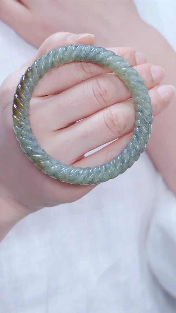 和田玉手镯未镶嵌99【】圈口57-58