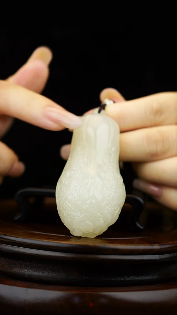 玉【手握百财】天然玉石白菜手把件