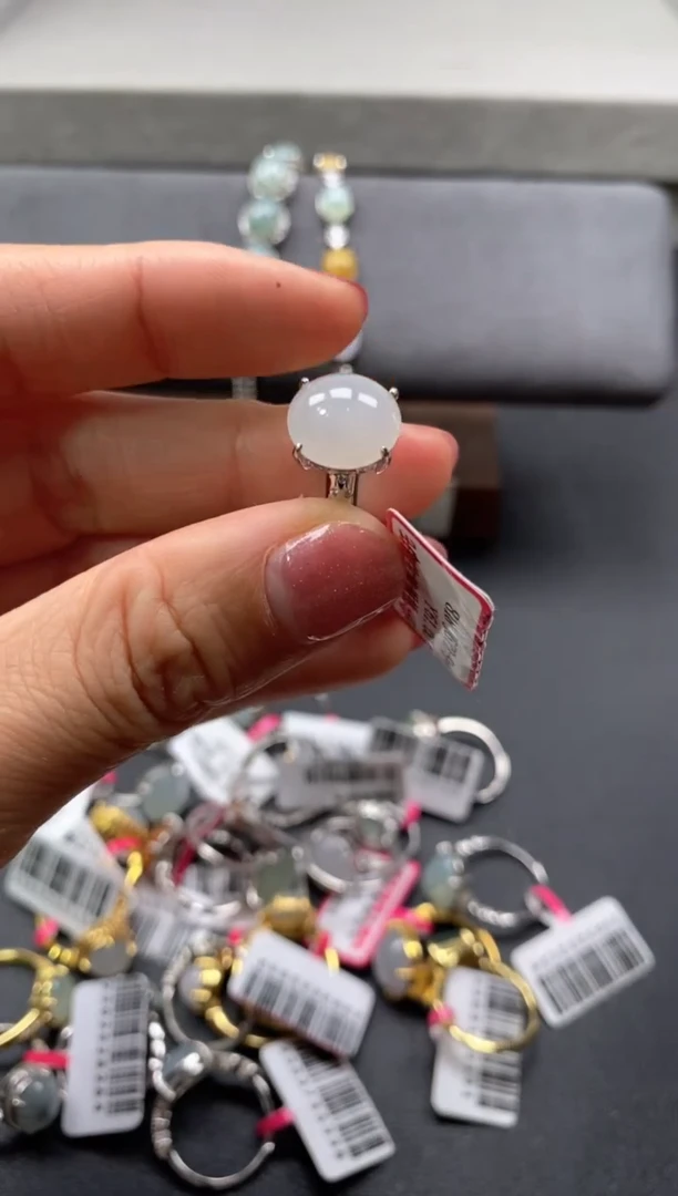 【闪购商品】翡翠戒指银S925镶嵌4444444     3