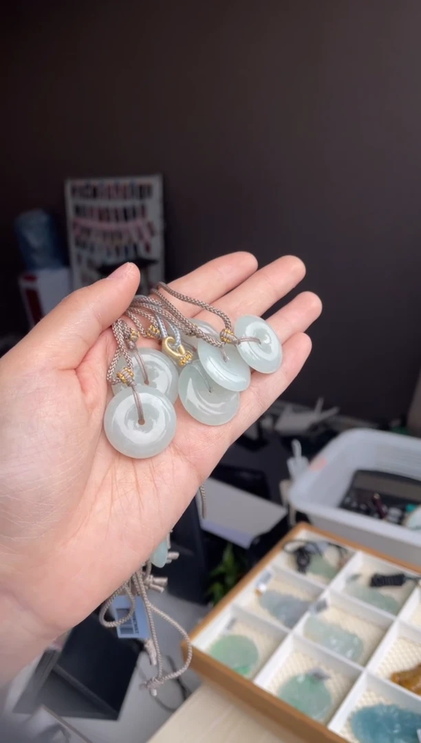 吊坠(不含链)未镶嵌翡翠天然缅甸A货翡翠多样性发其一