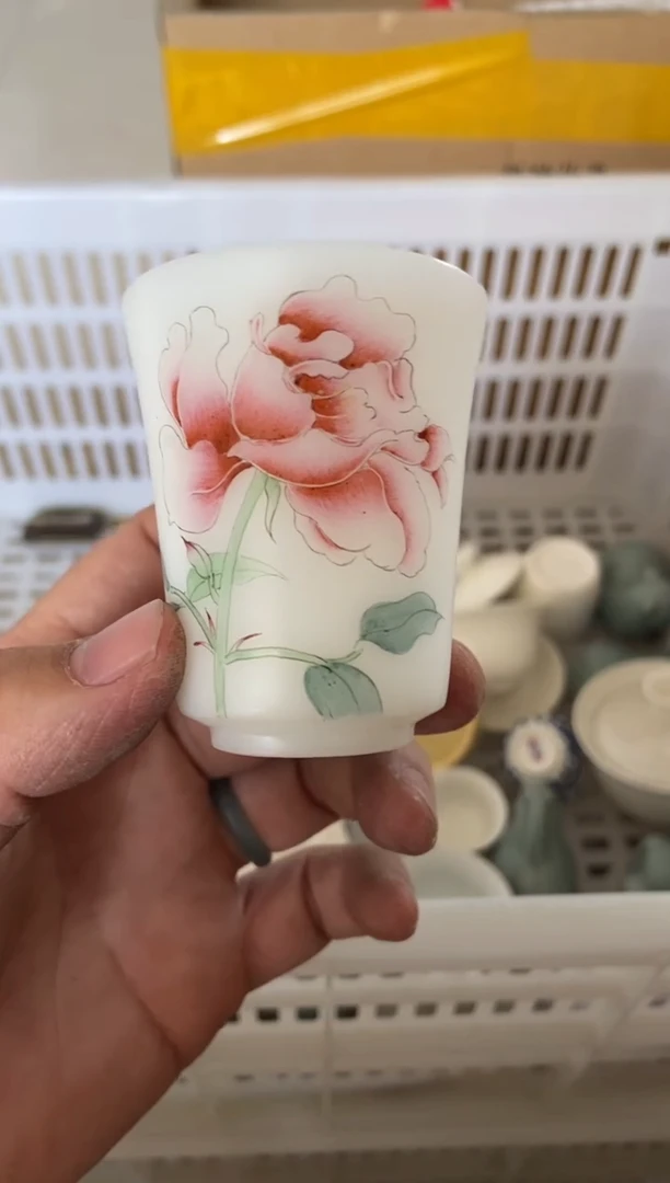 杯无运费险有瑕疵的摄影的产品有使用过的痕迹有点脏介意勿拍