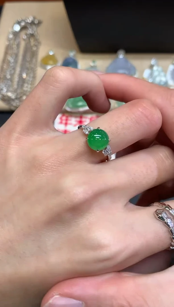 【闪购商品】翡翠戒指18K金镶嵌蛋面【无服务费】