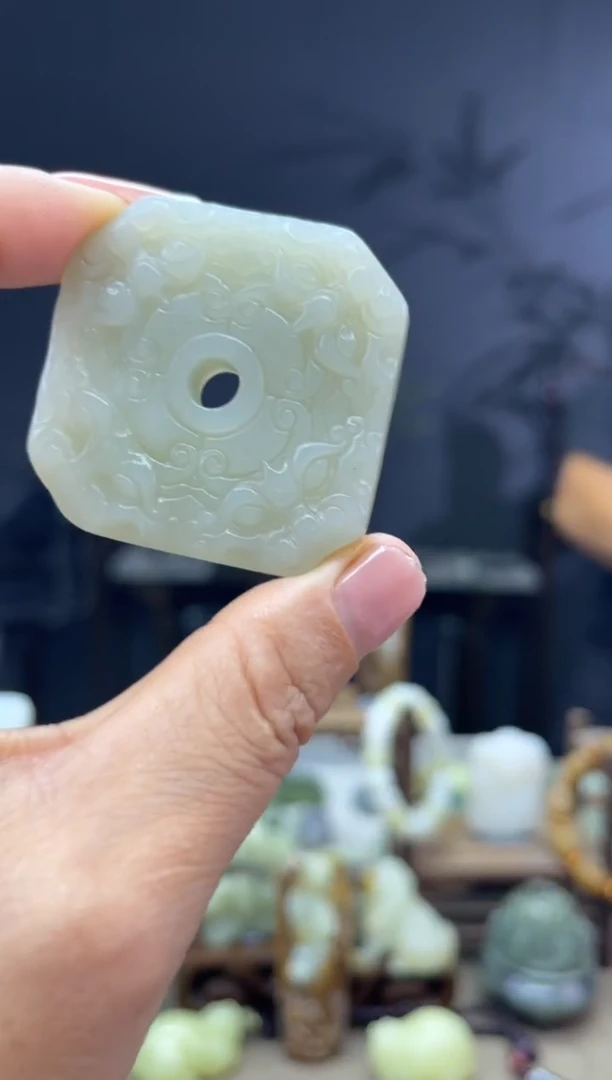 颈饰未镶嵌和田玉1