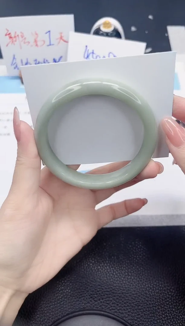 未镶嵌手镯石英质玉182-63.2