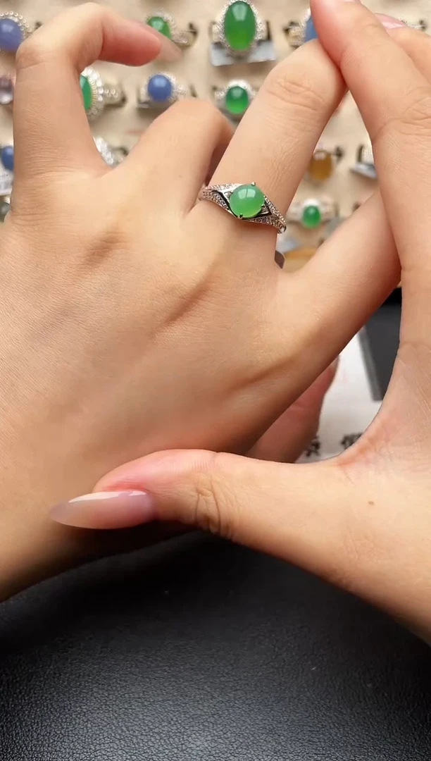 银S925镶嵌戒指翡翠一物一证一礼盒