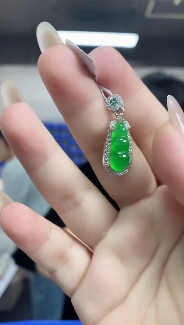 【闪购商品】翡翠未镶嵌吊坠(不含链)多样性发其一颜色微差