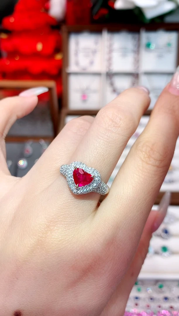 18K金镶嵌戒指红宝石1.1ct/天然宝石/七天无理由