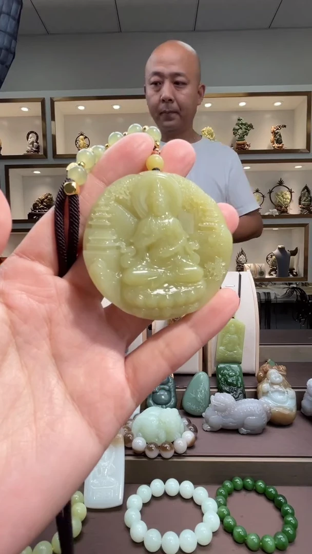 颈饰未镶嵌和田玉苏