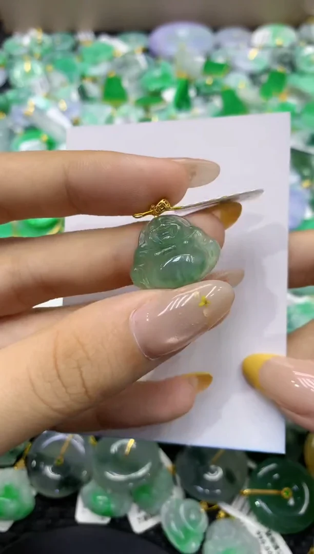 颈饰未镶嵌翡翠天然缅甸翡翠A货