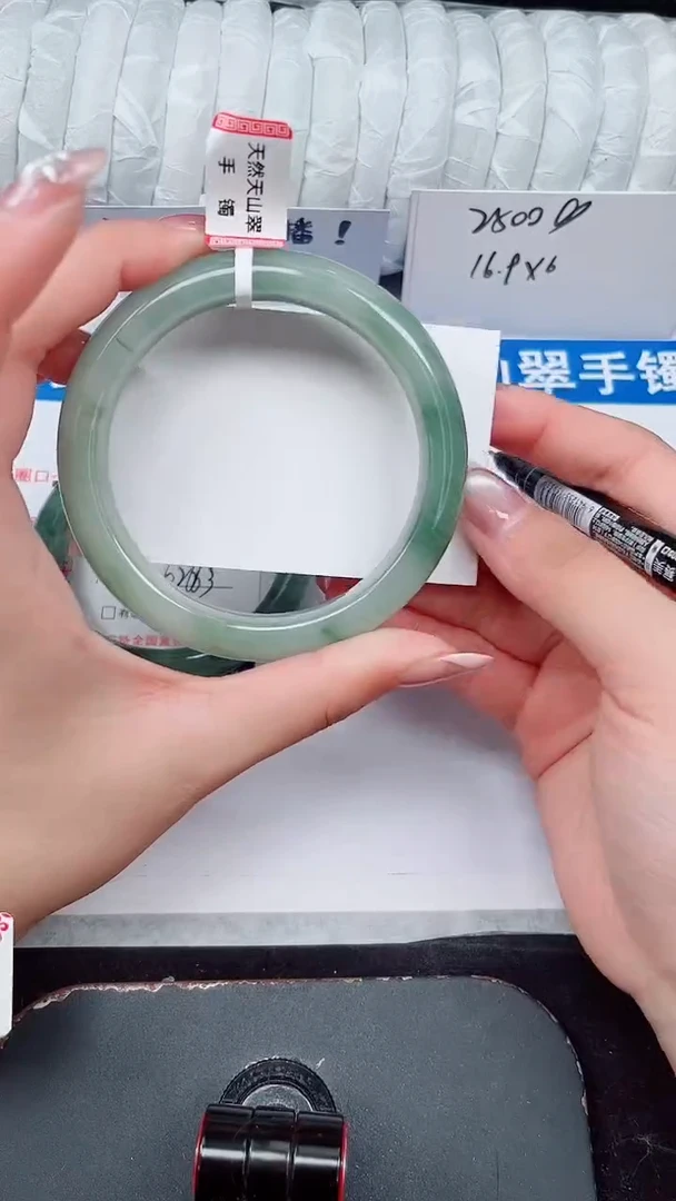 未镶嵌手镯石英质玉61-62/63