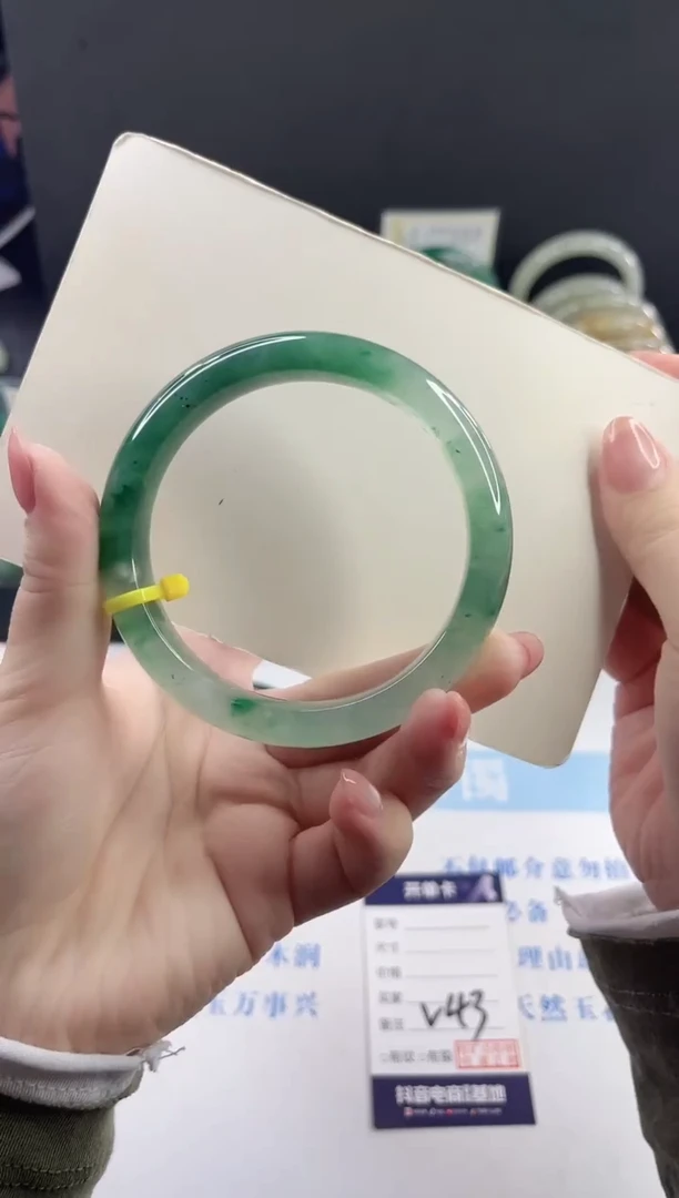 未镶嵌手镯石英质玉多样性发货V43-62