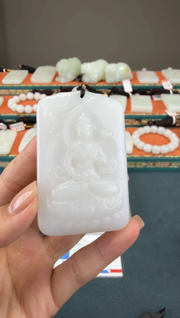 颈饰未镶嵌和田玉1