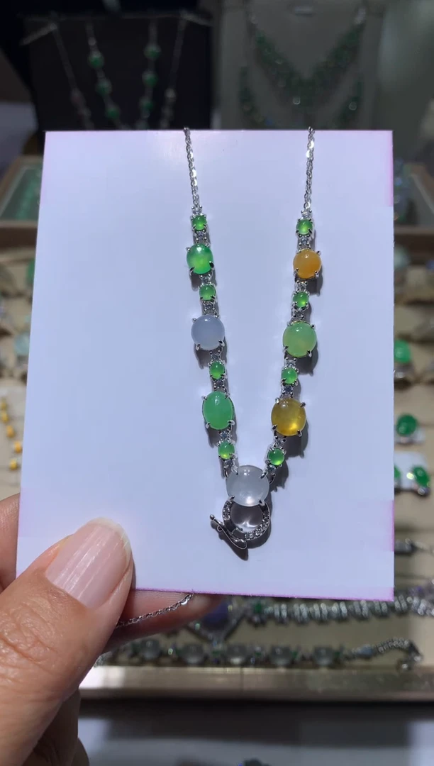 银S925镶嵌翡翠耳饰套链