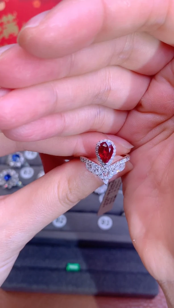 【闪购商品】红宝石戒指18K金镶嵌1.03CT  无烧鸽血红