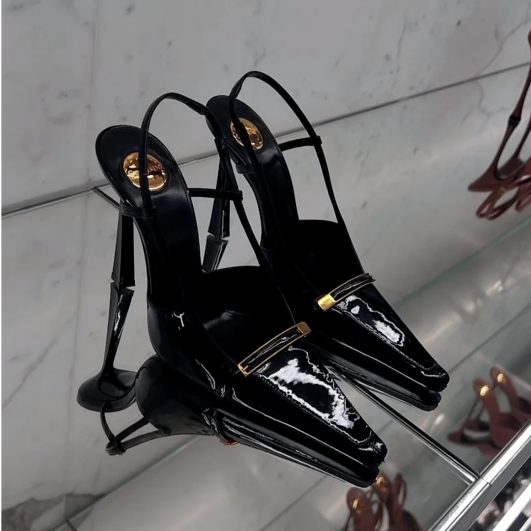 2025春夏新款黑色漆皮包头后空高跟单鞋细跟金属扣方头气质高跟鞋