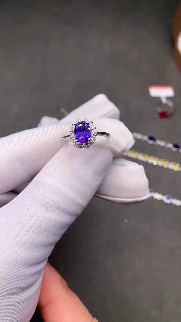 【闪购商品】彩色蓝宝石戒指银S925镶嵌........