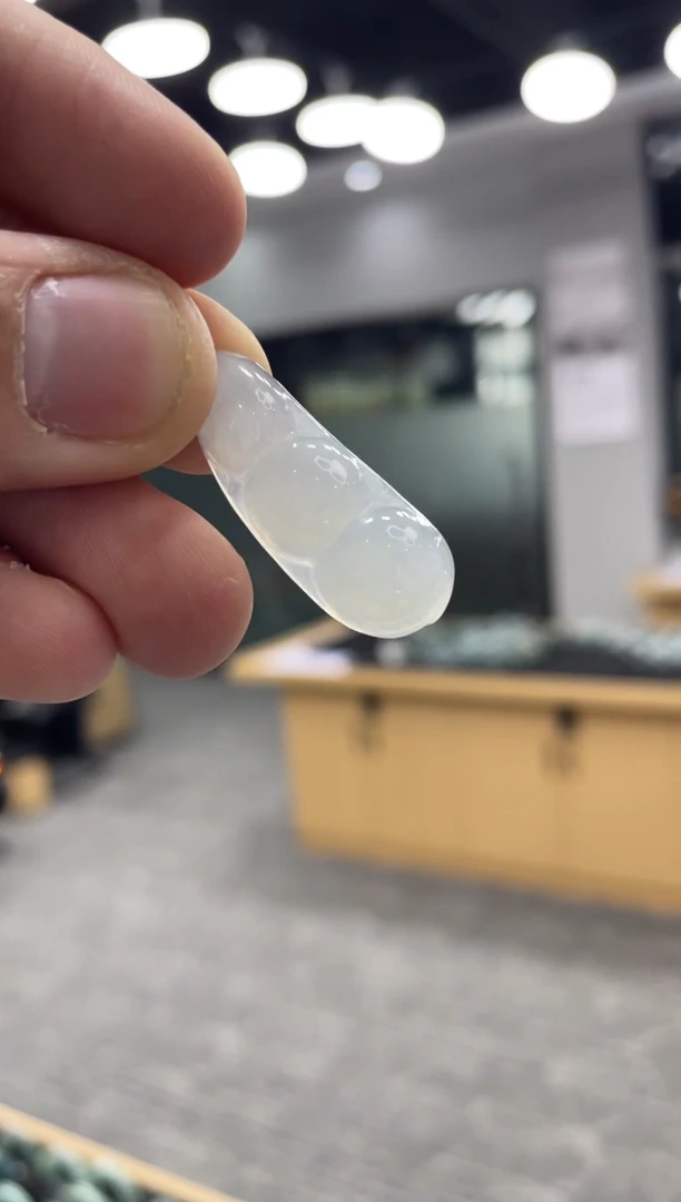 吊坠(不含链)未镶嵌翡翠翡翠四季豆吊坠/配绳多样性发其一