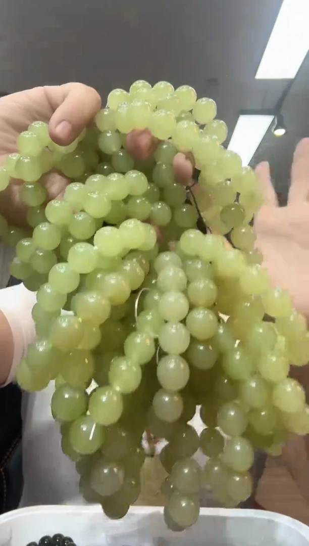 未镶嵌蛇纹石玉手链多样性随机发货