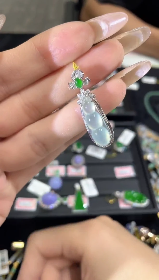 吊坠(不含链)18K金镶嵌翡翠HXFC