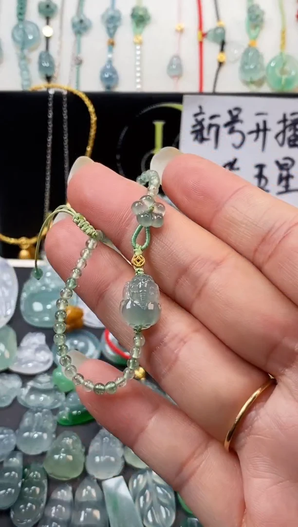 翡翠散珠拾*貔貅小花手绳  手围15