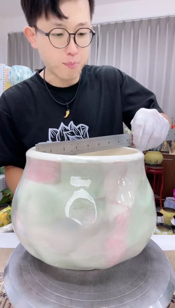 7-20直播间精选陶瓷花盆（里面有裂纹）