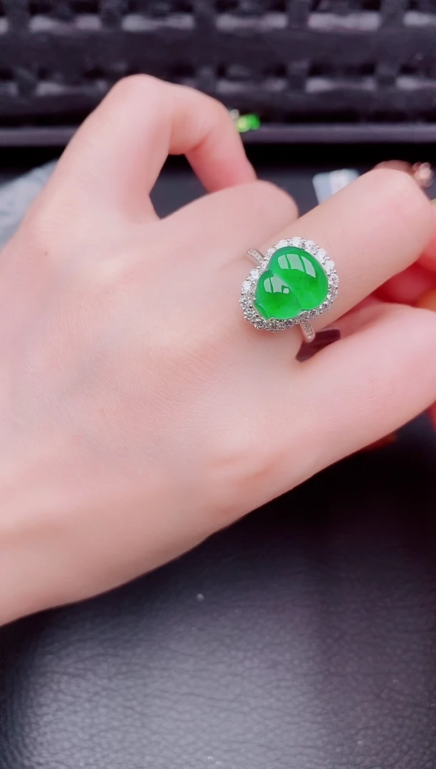 【闪购商品】翡翠戒指银S925镶嵌天然a货翡翠905