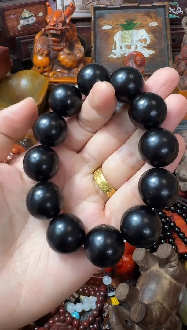 未镶嵌血珀裸石主播推荐：一物一拍，讲解为准！