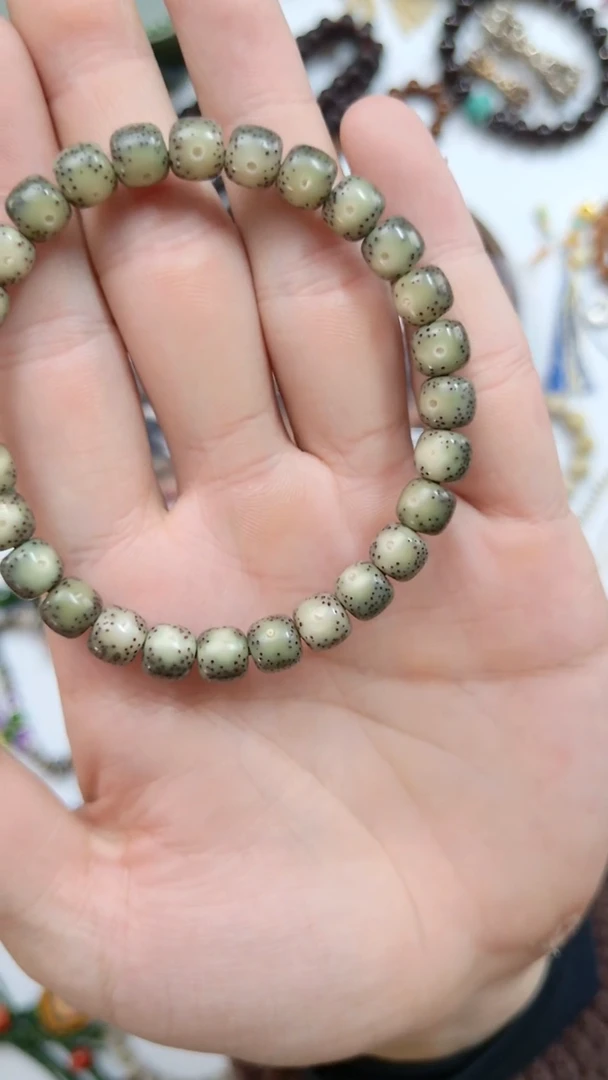 手串星月菩提正月双留白玻璃底同枝8*7mm