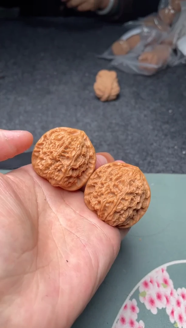 把件文玩核桃a322  水龙纹    40尺